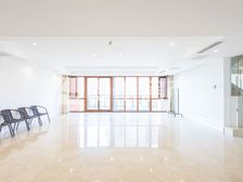 5室2厅蓝堡国际公寓南区