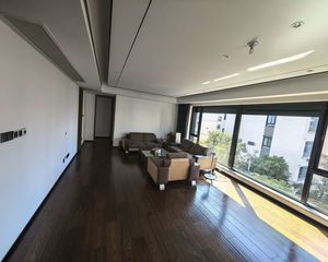 双卫生间 装修好 有电梯 交通便利 满二 商业配套成熟