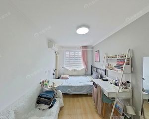 外经贸大学旁 南北通透三居室 北京市政家属楼 可公积金贷款