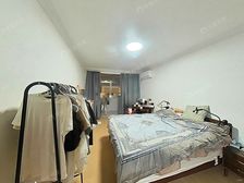 新出南北精装两房 低楼层上下方便 近9.15号线300来米