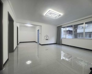 新竹路单位大院,全新装修3房,逸夫小学+天桃中学