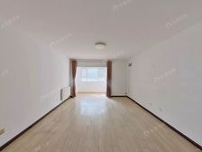 草桥地铁站!2012年建成!6层电梯洋房!一梯两户!两卫有窗