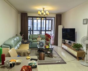 中海寰宇天下3室2厅2卫南朝向268.0万元/套出售