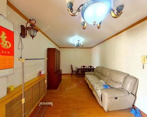 望京世安家园新上全南两居,电梯房,满五,有钥匙随时看