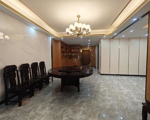 东方皇城3房2厅123m2140万