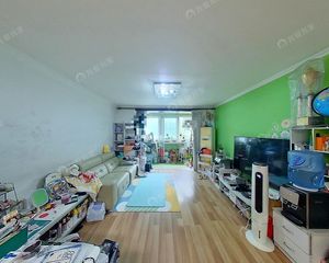 小区中间 4层 前后无遮挡 采光好 商品房满五