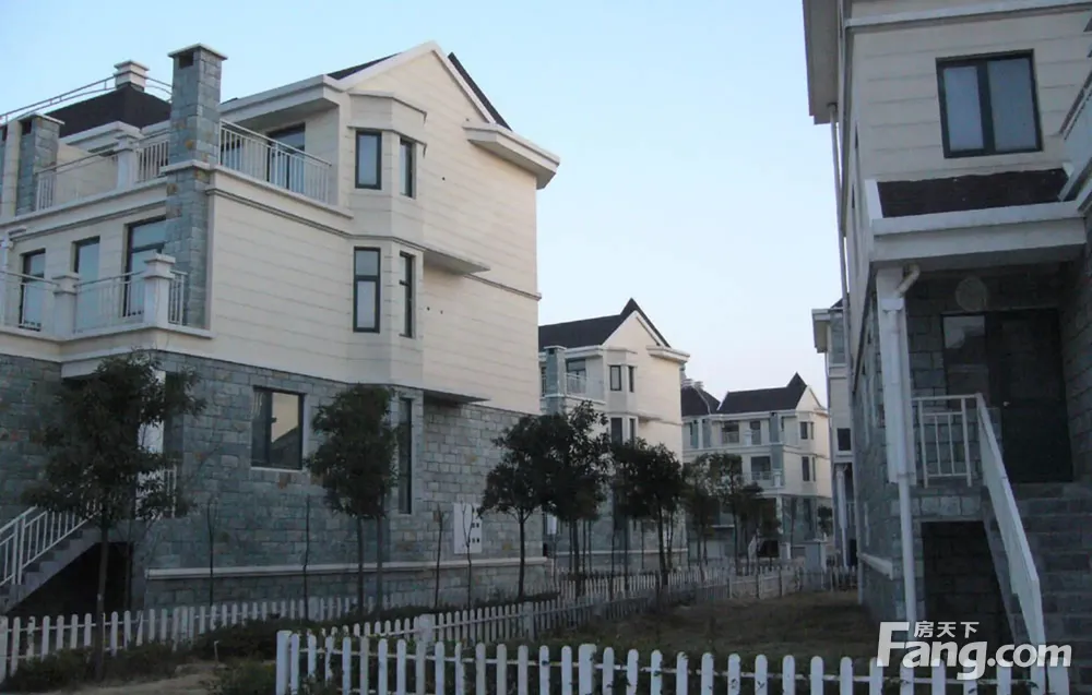 清风别墅 258平4居 南向精装修,上海金山金山新城清风别墅二手房四室