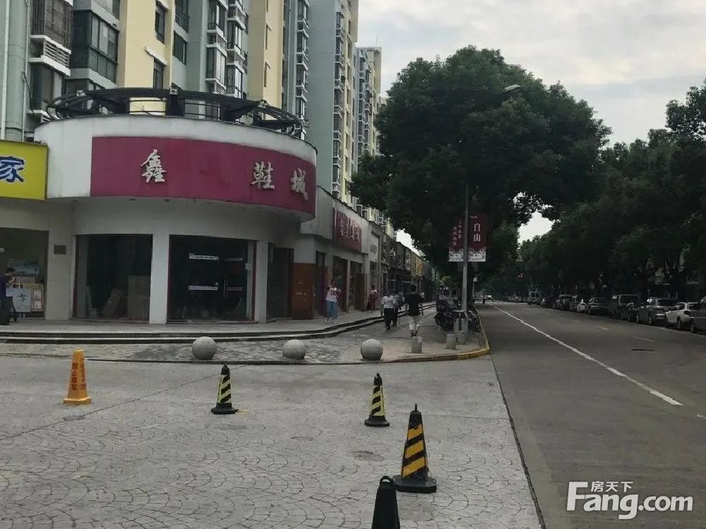 小区相关图