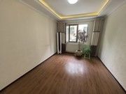 拉斐看水库的两居室 买房找我,配套设施齐全