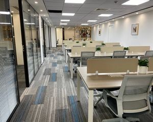 东四环 慈云寺 华业国际 半层面积 东西北朝向 诚意出售