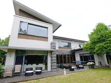 湖畔佳苑 370平5居 南向精装修