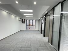 万达地铁上,带家具120方3个房间,超好租单边位。性价比高