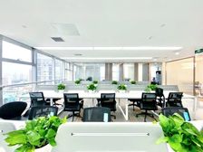 免佣选址送免租!万和中心.双面采光户型.艺术装修拎包即可办公