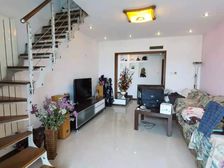 复式房 临别墅 大宁山庄精装好房出售 位置好 视野好