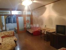 新海阳街 顶楼加阁楼 单走楼梯 买一套房住两套房,