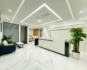 临湖地铁口 户型方正 产权清晰 可自用 面积135一3000