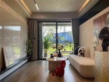 高新区商圈,轻轨站旁边,低首付,低总价,急售,精装修正规三房