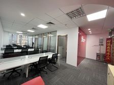 富力盈信大厦珠江新城体育西办公室218方155方新装修带家具