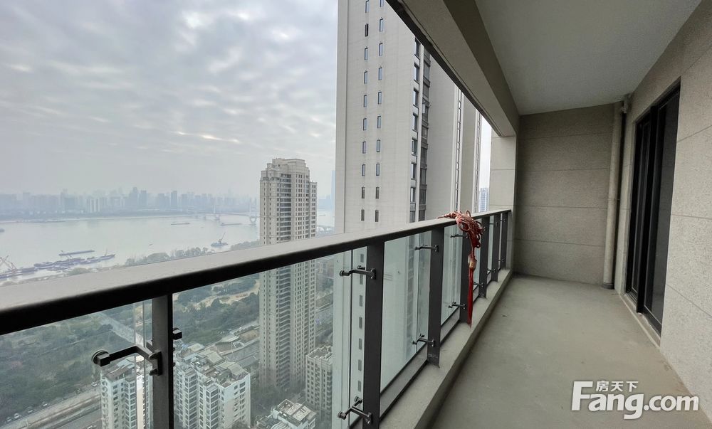 业主急卖4室2厅一二七路华发外滩首府中高区一线看江随时看房