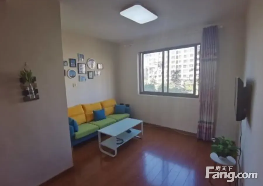 精装一房，南北通透拎包入住临近地铁
