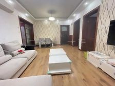 春港丽园!高品质楼盘,采光无遮挡,小区中心位置,房东诚意出售