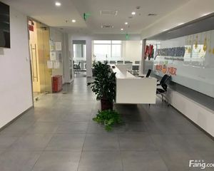 地铁16号线马连洼站亿诚国际中心精装110平米出售