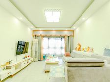 送40平方私人平台!户型!看房有钥匙,