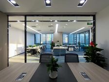 团结湖商圈 嘉盛中心 精装带家具 正对电梯 户型方正