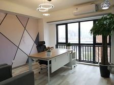 亚运村 凯旋城 精装修带家具办公室 户型方正朝南向