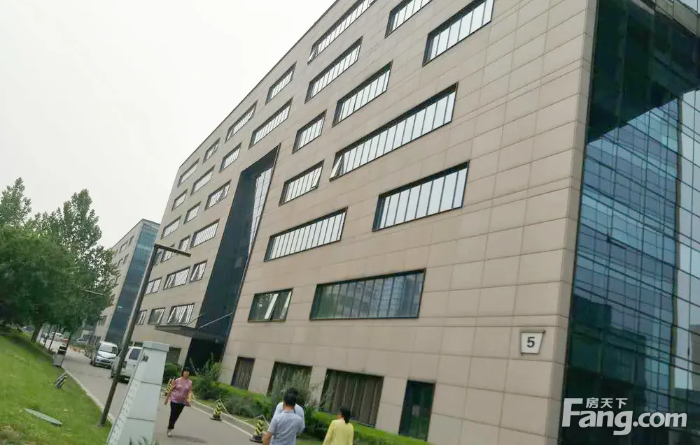 上地华联硅谷亮城半层1009平出售精装修户型好急售