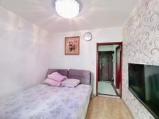 有电梯。育英南上山街 两室总价低 双卧朝阳 随时能看 有车位