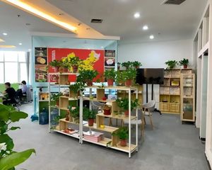 出售!上地西二旗地铁口(辉煌国际)237平精装修 南向采光