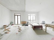 联排别墅,带俩车位 免高税 带前后院