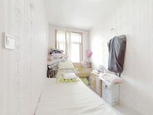 育英南上山街 诚心出售宿舍温馨小两居上學选择不沿街可住可出租