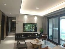 弹子石现房大平层 超大观景阳台 横厅设计 交通便利