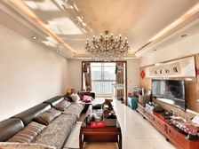 业主定好房急售,小区景观楼层带产权车位,近地铁,看房方便。