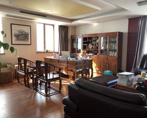 市北工业园 1号线汶水路 中区半层独立电梯 低于市价100万