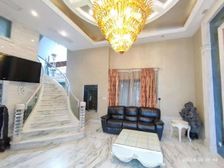 复地北桥城(东区别墅) 5室 正南 豪华装修 花园300平