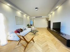 徐家汇中心地段丨两南一北丨厅朝南丨环境优美丨满五丨送豪华装修