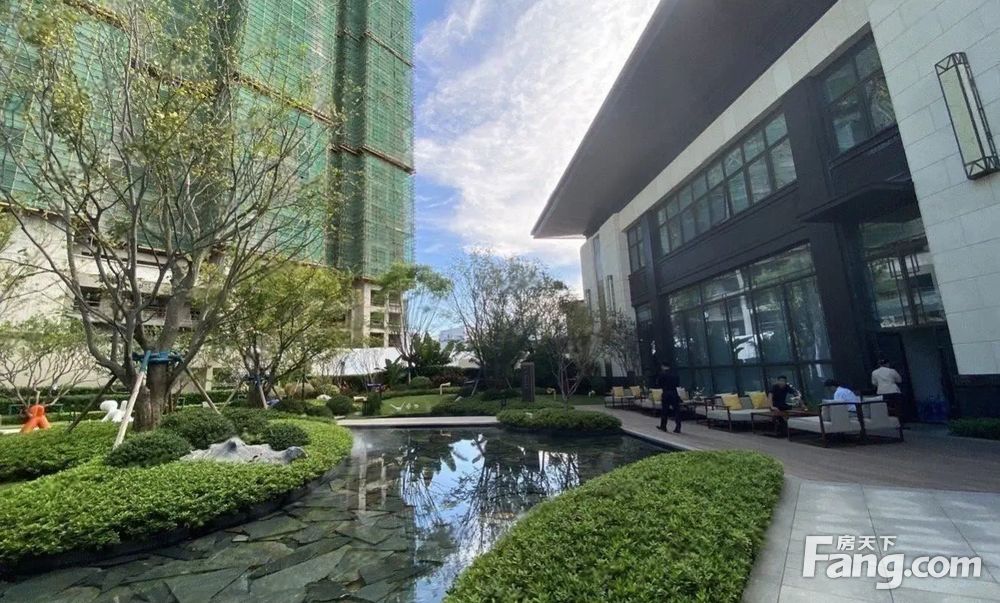 团购让利融创海映兰屿75平2房南北通透万达吾悦双商圈