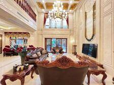 融创尊爵堡 全新豪装独栋 六个大套房 客厅挑高 两个大露台