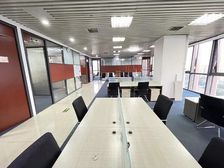 苹果园1号线纯写精装修东南向 空调带家具 楼下地铁站