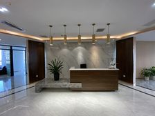 联发广场400平 正对电梯口 家具全带 视野开阔 随时看房