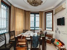 13号线 地铁口 19街区,满五年少税,送露台,采光好