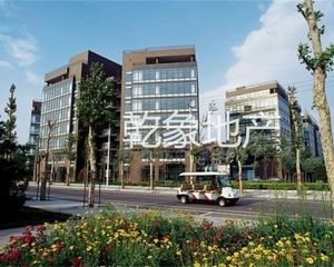 南四环 总部基地 2200平8层独栋 单价1.3万 仅契税