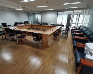 青云当代大厦 出售150平单价1.4万 24空调自控