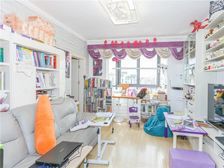 送产权车位,精致装修拎包入住,满五税费少,看房方便接受置换。