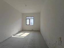 真的!不骗您!特别合适!没有之一!100平大院,送俩车位!