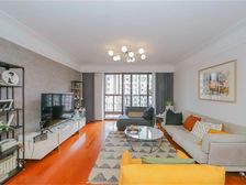 低于市场200万!精装修家具全送,带产权车位, 高区景观楼层