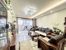 康健板块电梯大三房,带一个固定车位,诚心出售 付款快价好谈